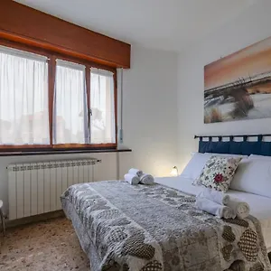 Cozy Near The Appartamento