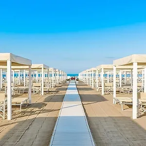 Regina Aparthotel